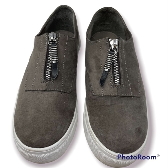 Madden Girl Chunky Slip-On Flats Size: 9.5 - Picture 2 of 9